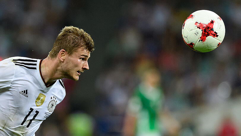 GEWINNER - Timo Werner: Das Sturmjuwel wurde unmittelbar vor dem Turnier noch von den eigenen Fans ausgepfiffen. Antwortete mit Leistung und drängte sich als Alternative auf - in einem Alter, in dem WM-Rekordtorschütze Miroslav Klose noch als Zimmermannslehrling "auf dem Dach stand" (Klose).