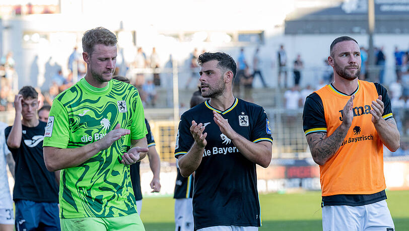 Sichtlich enttäuscht: Thomas Dähne und Kevin Volland nach der Pleite gegen Hoffenheim II. Sichtlich enttäuscht: Thomas Dähne und Kevin Volland nach der Pleite gegen Hoffenheim II.