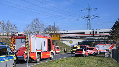 Es mussten Verletzte versorgt werden.