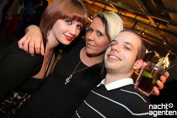 Viel los ist auch bei Chuckie Live im neuraum. Mehr Bilder von unter: www.nachtagenten.de