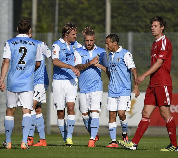 Die Löwen gewinnen gegen den SV Heimstetten mit 3:0 - Die Bilder vom Spiel.