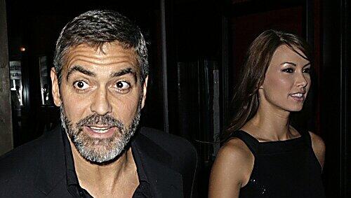 Wann trennten sie sich wirklich? Rätselraten um George Clooney und Sarah Larson. Wann trennten sie sich wirklich? Rätselraten um George Clooney und Sarah Larson.