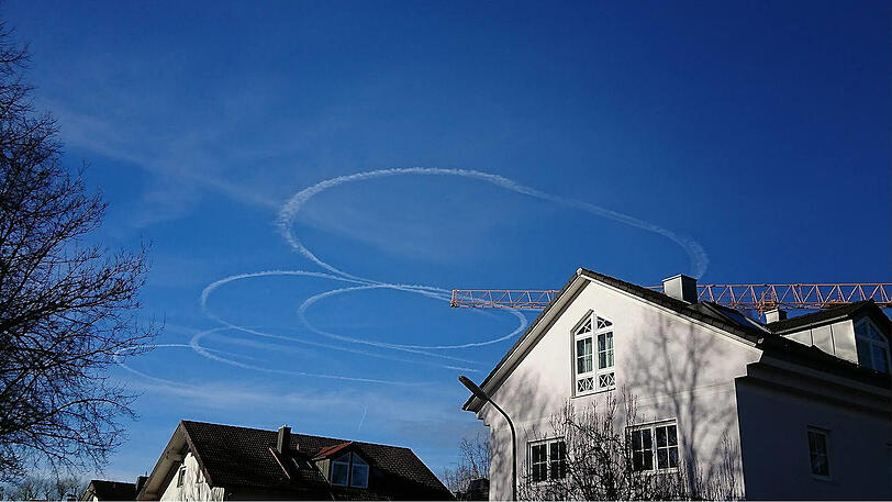 Die ominösen Kreise am Münchner Himmel.