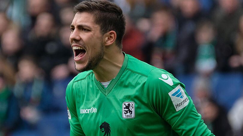 STEFAN ORTEGA: Der Torhüter begeht kaum Fehler, lieferte aber
auch wenig Überragendes. WichtigeEigenschaften:
Er ist ein spielender Keeper und brüllt lautstarke Anweisungen über den Platz. Note 3