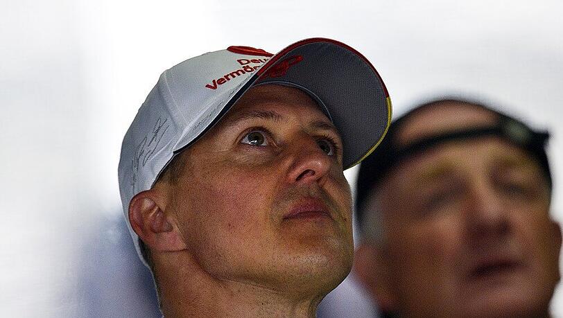 Michael Schumacher bei einem Formel-1-Rennen im Jahr 2012 Michael Schumacher bei einem Formel-1-Rennen im Jahr 2012