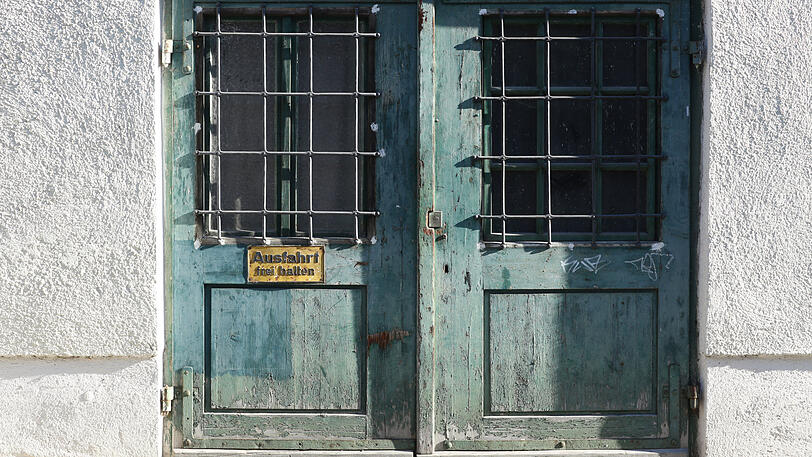 Patina: Was dieses alte Portal wohl so alles schon erlebt hat?
