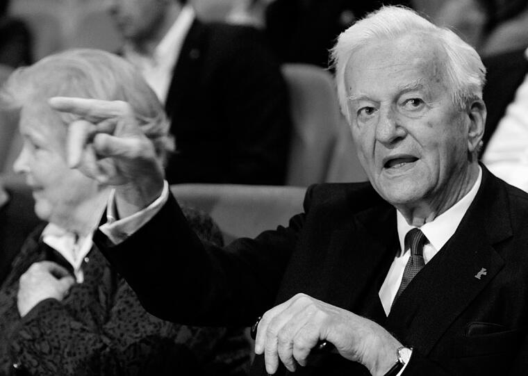 31.01. Richard von Weizsäcker (94):  In seiner zehnjährigen Amtszeit als Bundespräsident bis 1994 beeinflusste er mit wegweisenden Reden das politische Klima Deutschlands. In seiner berühmten Rede vom 8. Mai 1985 bezeichnete er das Kriegsende als Tag der Befreiung auch für die Deutschen.