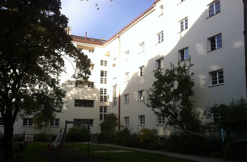 Wie neu: Innenhof am Schäringerplatz.