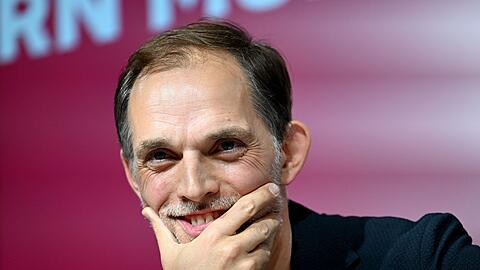 Der neue Cheftrainer Thomas Tuchel spricht bei einer Pressekonferenz nach dem Trainerwechsel beim FC Bayern München.