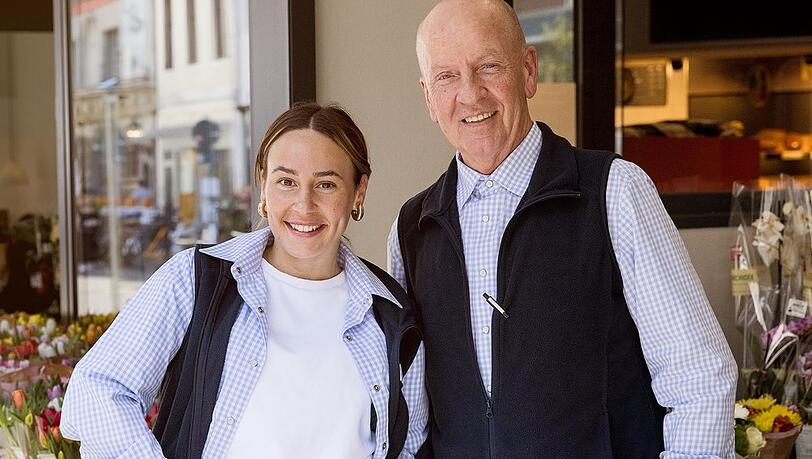 Neu bei "Unser Supermarkt - mit Herz und Humor": Alessia Herren mit Marktleiter Udo Ridders. Neu bei "Unser Supermarkt - mit Herz und Humor": Alessia Herren mit Marktleiter Udo Ridders.
