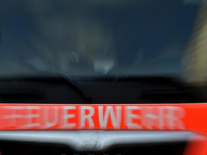 Ansicht eines Feuerwehrautos. Foto: Britta Pedersen/dpa