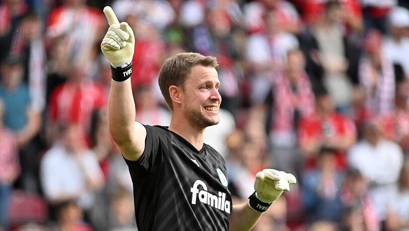 Torwart Thomas Dähne wechselt von Kiel zu 1860 München.