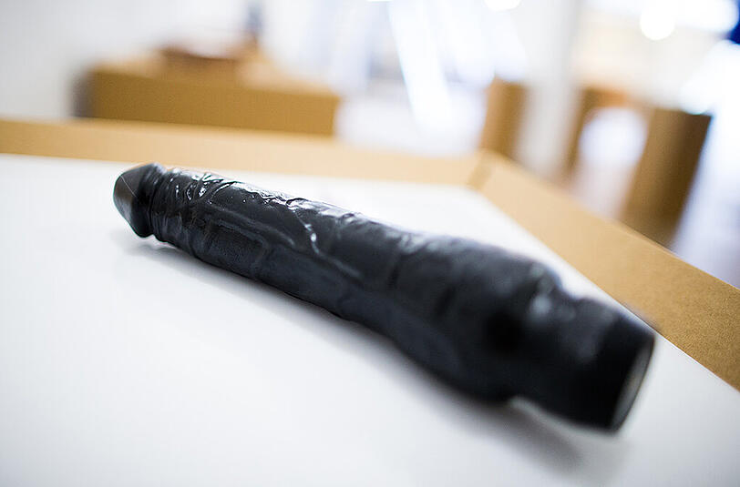 Ein geschenkter Dildo.