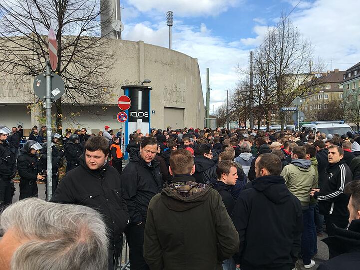 Impressionen vor dem Münchner Derby.