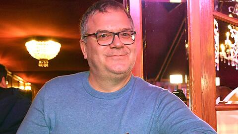 2024 war ein bewegtes TV-Jahr für Elton: In der ProSieben-Sendung "Schlag den Star" wurde er durch Matthias Opdenhövel ersetzt, RTL stellte seine Show "Blamieren oder Kassieren" ein. Dafür bekam er neue Formate.