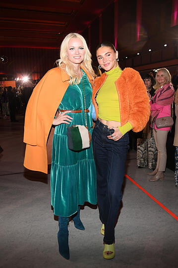 Franziska Knuppe, Stefanie Giesinger bei Marc Cain
