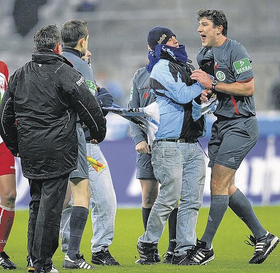 Dem TSV 1860 droht nach der Schiri-Attacke durch Löwen-Fans gegen Markus Wingenbach eine empfindliche Strafe.Foto:M.I.S
