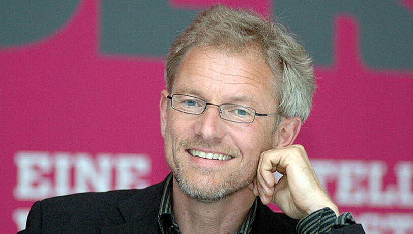 Lachender Dichter: Heinrich Detering. Lachender Dichter: Heinrich Detering.