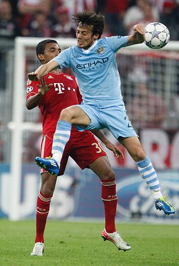 LUIZ GUSTAVO:Siehe Rafinha. Wuchs an der Aufgabe gegen das hochkarätig besetzte Mittelfeld des Gegners. Seine bislang beste Saisonleistung.Note 1