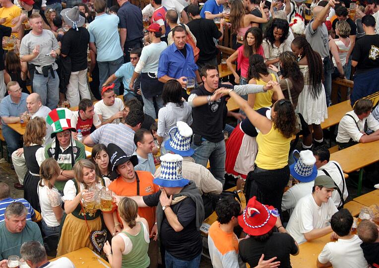 Auf eine friedliche und lustige Wiesn hoffen die Münchner. Am Samstag geht es los auf der Theresienwiese.