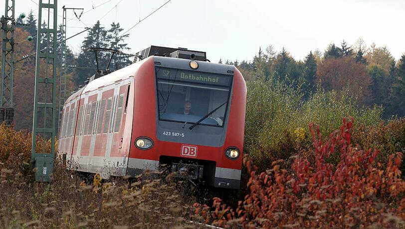 Ausbau-Initiativen auf den Außenästen fordert das Aktionsbündnis Münchner S-Bahn. Ausbau-Initiativen auf den Außenästen fordert das Aktionsbündnis Münchner S-Bahn.