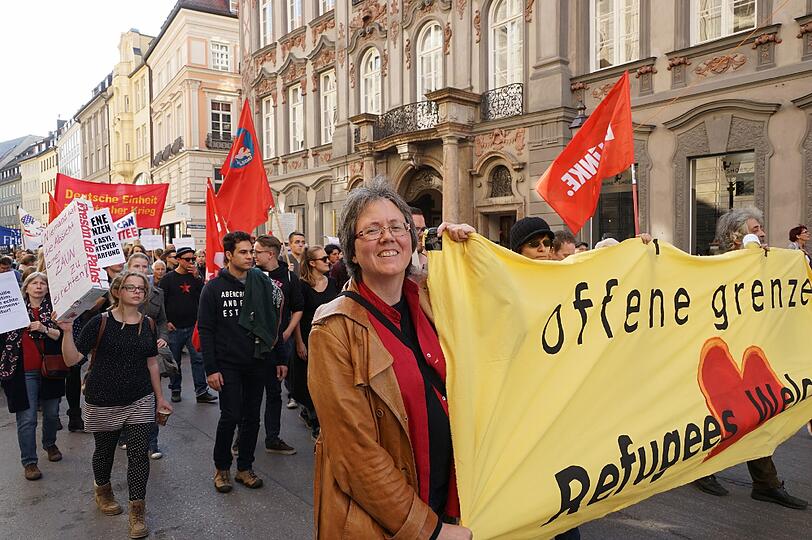 Gegen Asylrechtsverschäfungen - für offene Grenzen: Bilder von der Demo am Samstag.