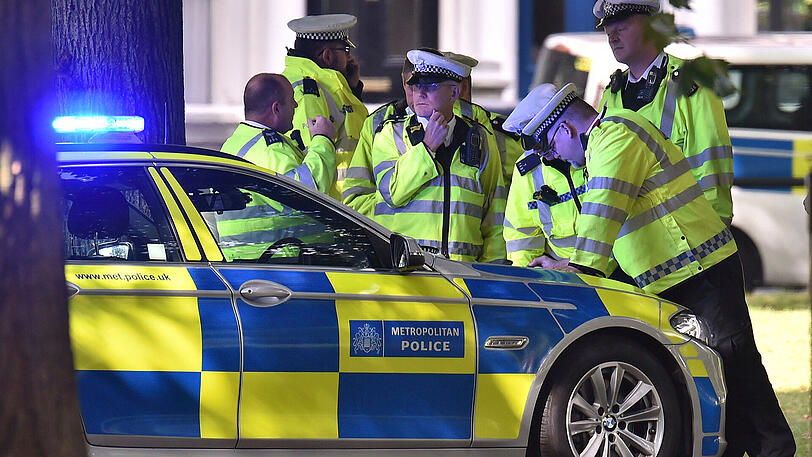 Terror-Alarm in London: In einer U-Bahn kam es zu einer Explosion, die Polizei ist mit einem Riesen-Aufgebot vor Ort. Die Bilder.