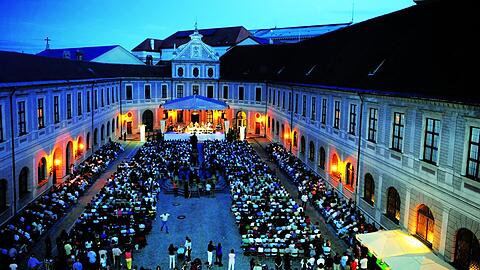 Der Brunnenhof der Residenz bei einem Konzert in der Vor-Corona-Zeit.