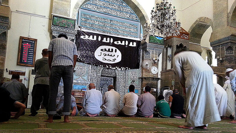 Im "Kalifat" werden die Frauen bereits erwartet. Im "Kalifat" werden die Frauen bereits erwartet.
