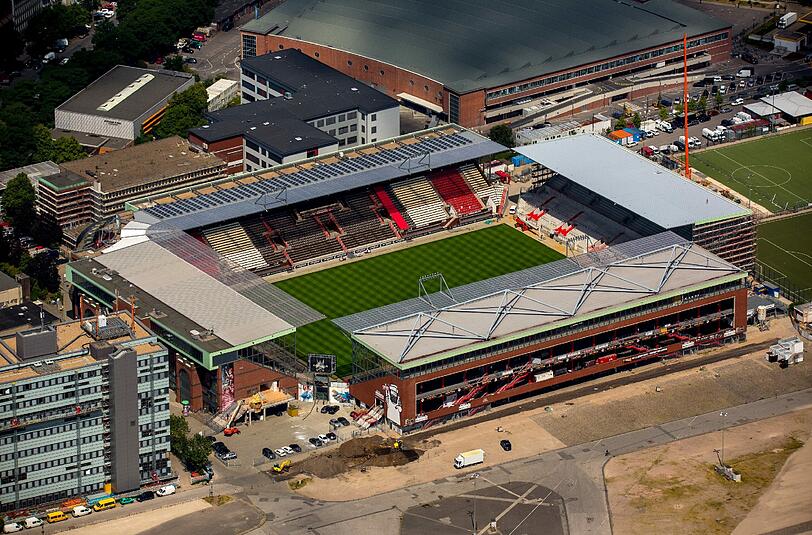 Platz 19 - Millerntor-Stadion
Ort: Hamburg (Deutschland)
Plätze: 29.546
Teams: FC St. Pauli
Eröffnung: 1963