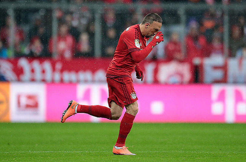 Franck Ribéry - Note 2: Begeistert von den Fans empfangen, als er nach 53 Minuten für Coman kam und sein Comeback feierte. Und der Franzose wirbelte gleich wie in besten Zeiten, bereitete das 3:1 herrlich vor. Gegen Juve kann Pep auf ihn zählen.