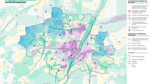 Gebiete in Dunkellila sind besonders dicht bebaut, also die Altstadt, Maxvorstadt, Schlachthofviertel, Haidhausen. Aber auch rund um die Bahntrassen im Osten und um den Euro-Industriepark ist es schon eng. Mehr Versiegelung soll es dort nicht geben.