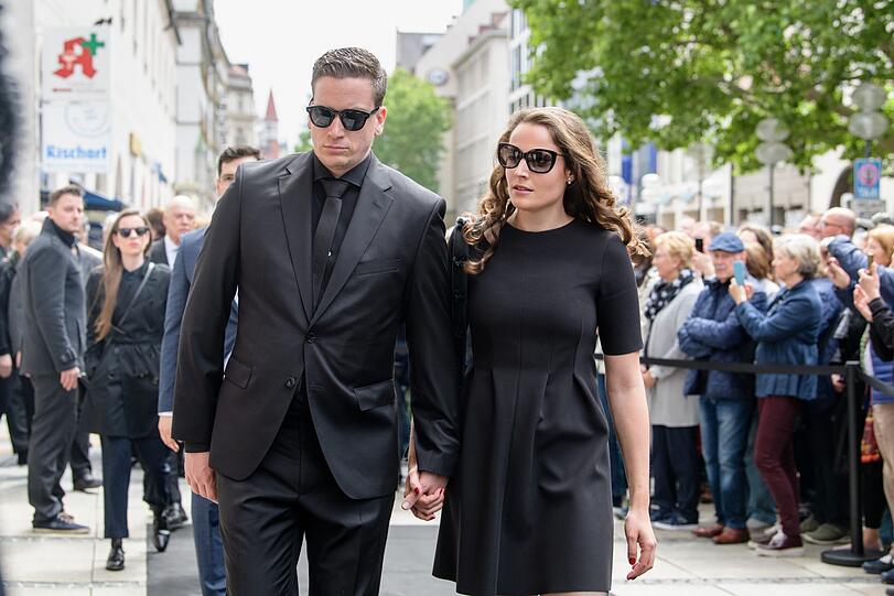 Sohn Dominik Elstner zusammen mit Freundin Michele Werner.
