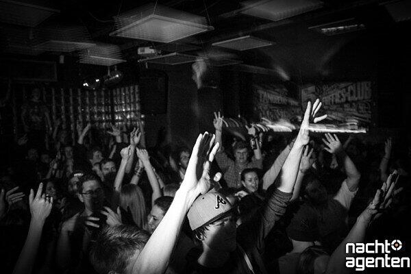 Die besten Partybilder vom Samstag. Hier aus dem Crux.