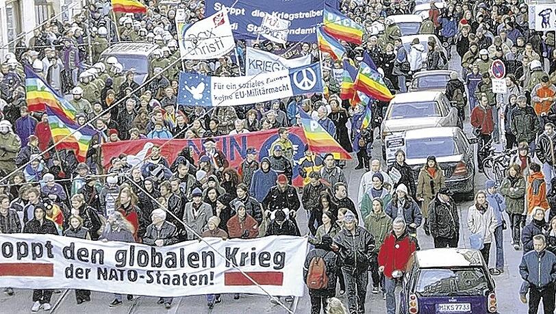 Protest gegen die Siko: Inwzischen haben die Demonstartionen zum Bayerischen Hof Tradition. Protest gegen die Siko: Inwzischen haben die Demonstartionen zum Bayerischen Hof Tradition.