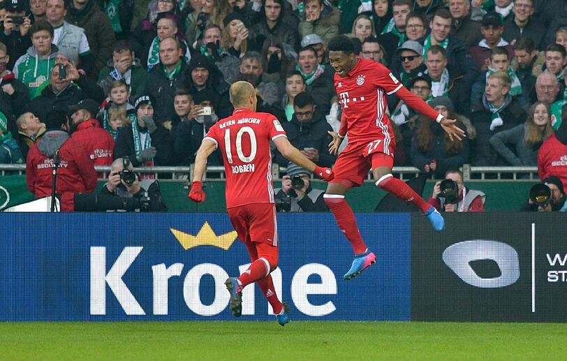 DAVID ALABA: NOTE 3. Mal wieder über links mit seinem dicken Kumpel Franck. Als dieser von Bauer hart gefoult wurde, stellte der Österreicher sofort den Übeltäter. Der Coup des Tages: Sein feiner Freistoß-Chip in den Winkel kurz vor der Pause. 20 Meter, Innenpfosten, drin. Sein 20. Treffer im 243. Pflichtspiel für Bayern. Kam zu spät beim 1:2.