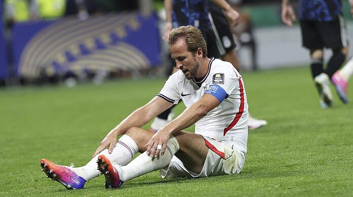 Harry Kane am Boden. Nach der Halbfinal-Niederlage gegen Argentinien ist der Traum vom zweiten WM-Titel nach 1966 f&uuml;r England ausgetr&auml;umt. Und auch eine Serie des FC Bayern fand, nach 44 Jahren, ein j&auml;hes Ende.
