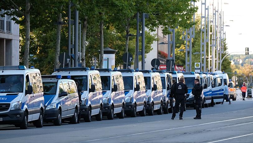 Die Polizei in Chemnitz bekommt Unterstützung aus Bayern.