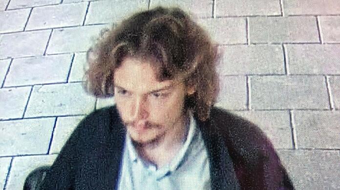 Mit diesem Bild fahndet die Polizei nach dem Unbekannten.