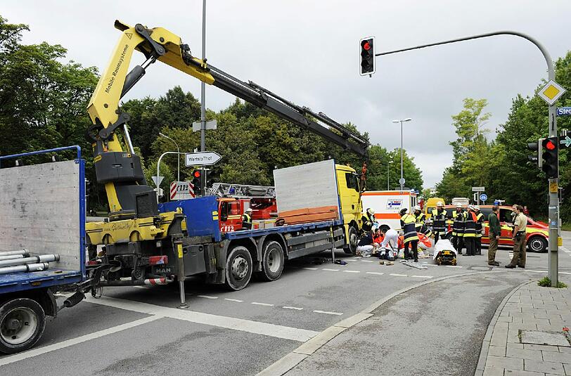Nach der Erstversorgung vor Ort, wurde der Verletzte in den Schockraum einer Münchner Klinik gebracht.