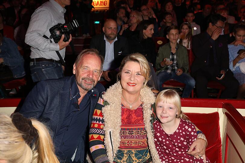 Angela Wiedl mit Ehemann Uwe Erhardt und Enkeltochter Gina