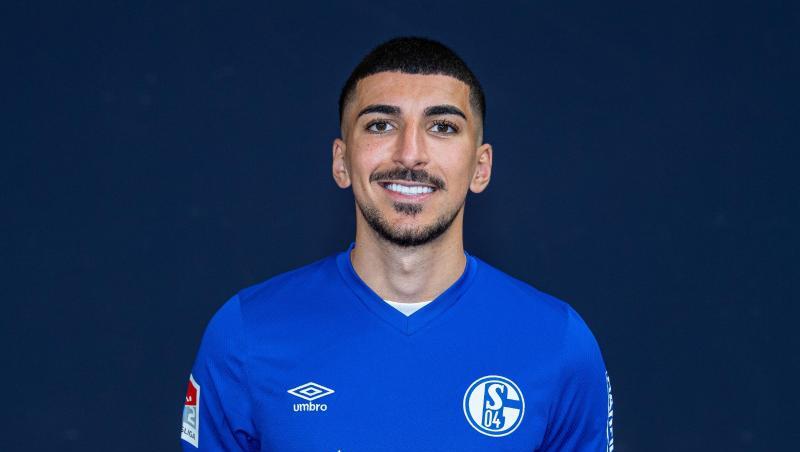 Mittelfeldspieler Nassim Boujellab vom FC Schalke 04.