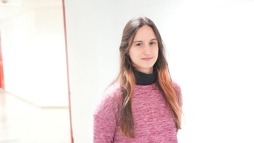 Das Klima lässt sich in einer kapitalistischen Welt, die auf Wachstum und Profit ausgelegt ist, nicht retten. Davon ist Lisa Poettinger überzeugt. Deshalb darf sie vielleicht keine Lehrerin werden.