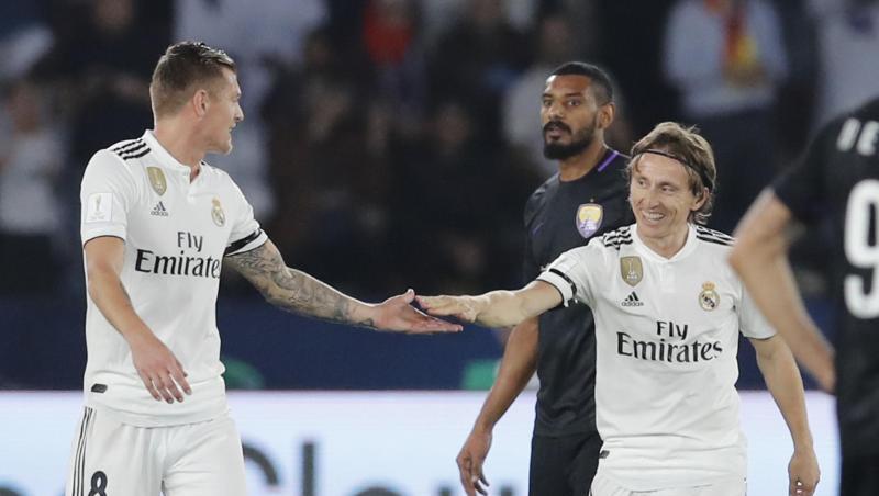Toni Kroos (l) gratuliert Real-Torschütze Luka Modric nach dem 1:0. Toni Kroos (l) gratuliert Real-Torschütze Luka Modric nach dem 1:0.