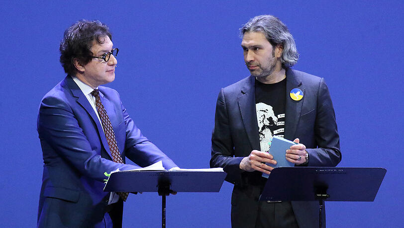 Serge Dorny (links) mit Vladimir Jurowski, dem Generalmusikdirektor der Bayerischen Staatsoper bei der Vorstellung der neuen Saison im Nationaltheater. Serge Dorny (links) mit Vladimir Jurowski, dem Generalmusikdirektor der Bayerischen Staatsoper bei der Vorstellung der neuen Saison im Nationaltheater.