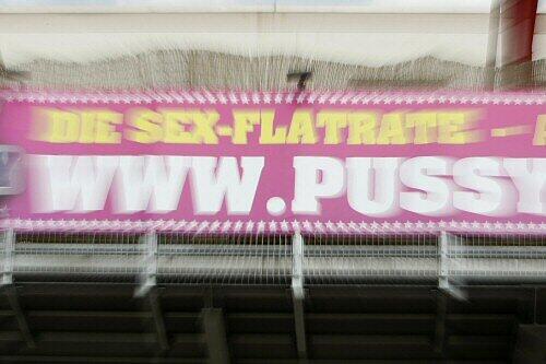 Logo der 'Pussy-Clubs'