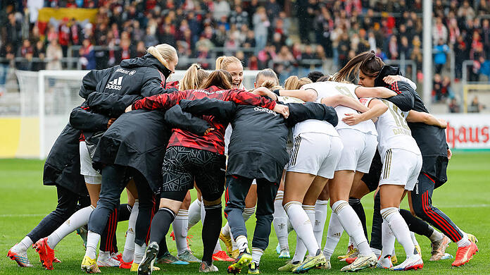 Die nächsten Wochen werden für die FC Bayern Frauen extrem intensiv.