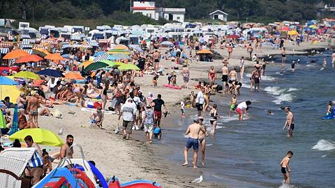 Badebetrieb am Timmendorfer Strand.