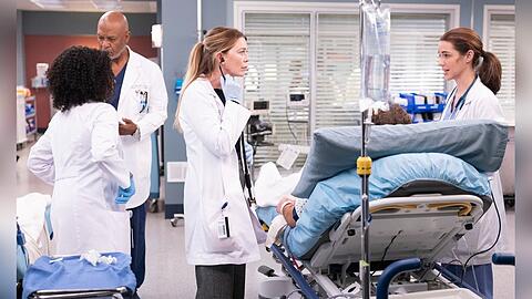 Die US-Krankenhausserie "Grey's Anatomy" ist auf Disney + und Joyn verfügbar. ProSieben zeigt die neuen Folgen immer eine Woche später im Free-TV.