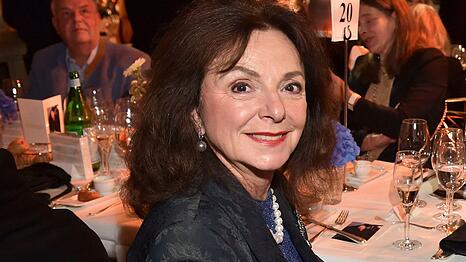 Uschi Dämmrich von Luttitz trauert um ihren geliebten Ehemann.